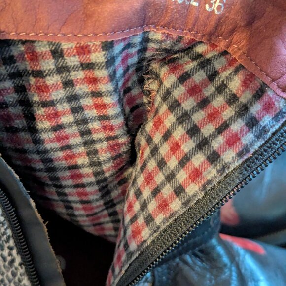 Italmoda Ankle Boots - Picture 10 of 11